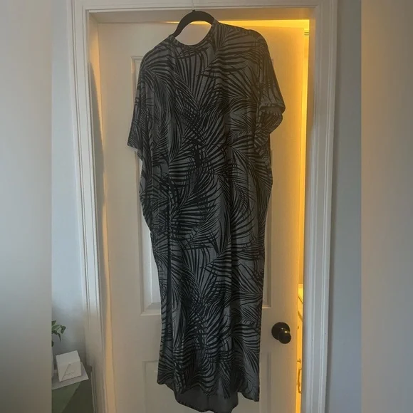 Dwell & Slumber cocoon maternity dress - Picture 2 of 5